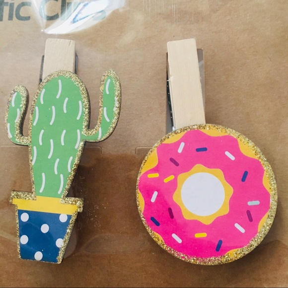 SOCKS FUZZY FLAMINGO DOG UNICORN KEY CHAIN LIP GLO - Picture 9 of 15